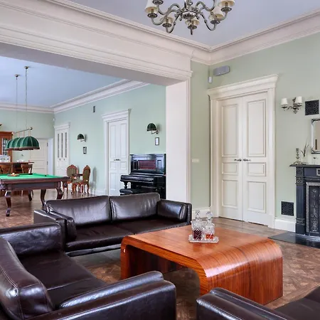Palac Wieniawskich - Apartamenty, Hotelowe Hotel Chlebnia